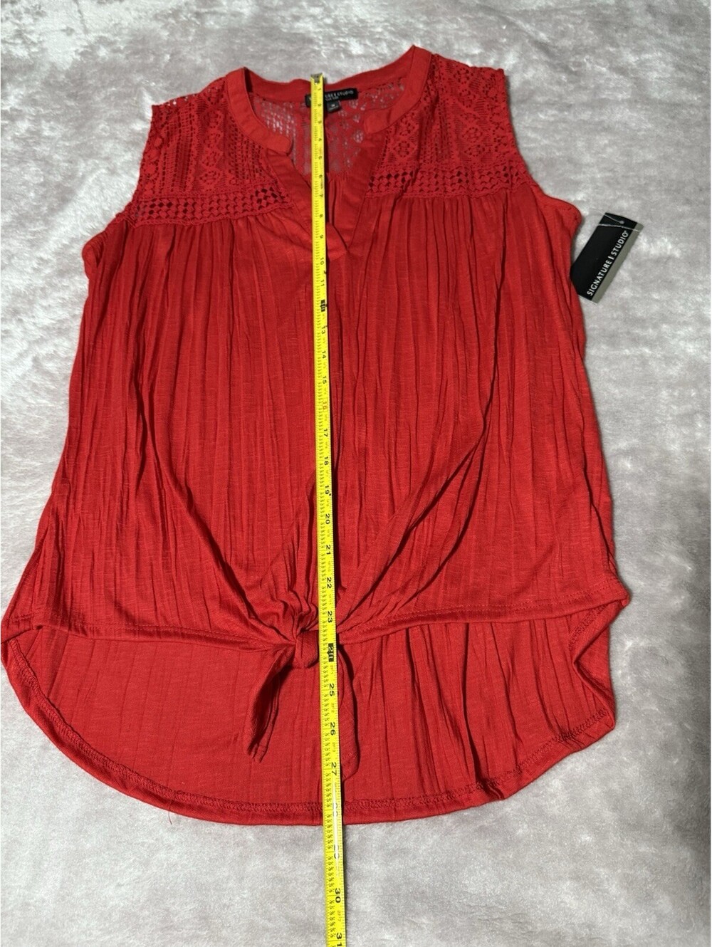 🎄 Signature Studio Women's V-neck Sleeveless Blouse Top Size 1X Plus Size Red